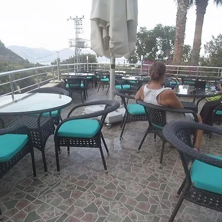 Kumlubuek Hotel *